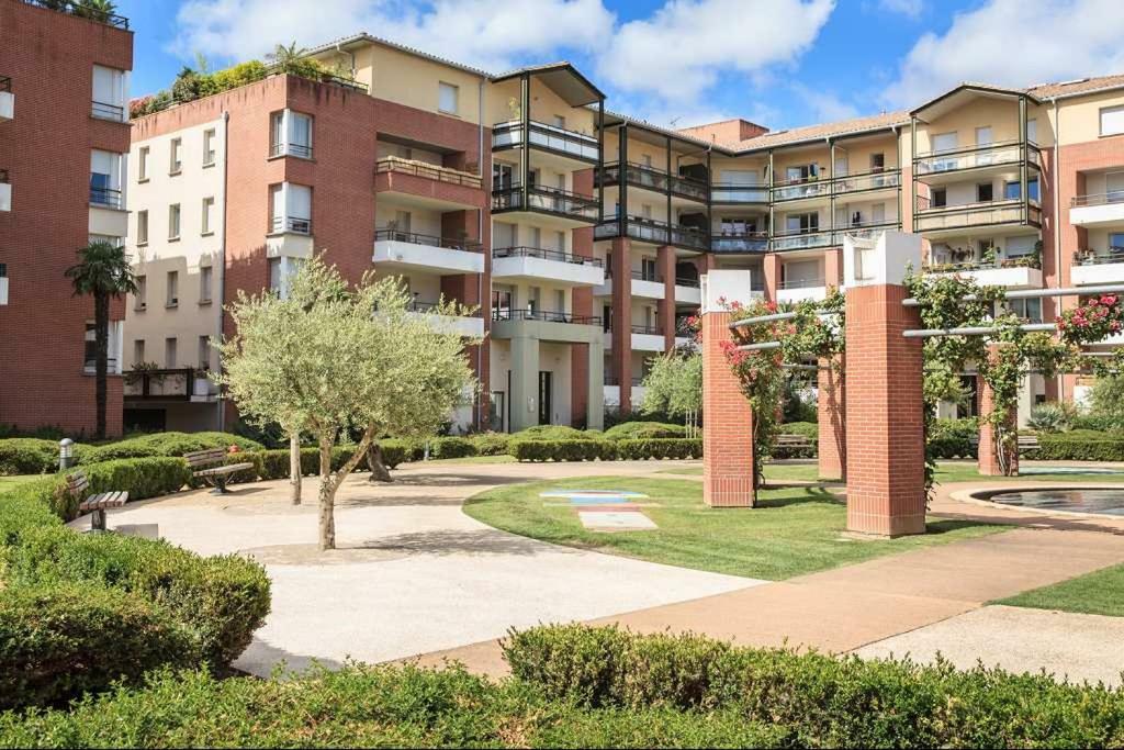 L Oasis studio proche hôpital et aéroport Piscine Parking &Netflix Tolosa Esterno foto